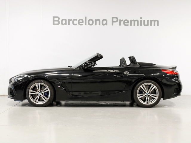 BMW Z4 sDrive30i Cabrio color Negro. Año 2021. 190KW(258CV). Gasolina. En concesionario Barcelona Premium -- GRAN VIA de Barcelona