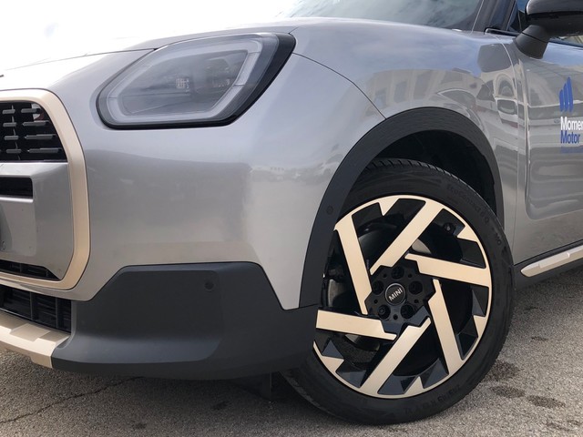 fotoG 5 del MINI MINI Countryman C 125 kW (170 CV) 170cv Gasolina del 2024 en Madrid