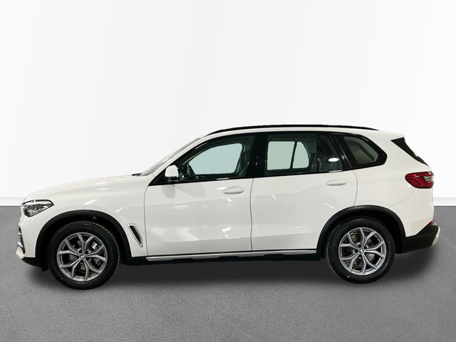 BMW X5 xDrive30d color Blanco. Año 2020. 195KW(265CV). Diésel. En concesionario Engasa S.A. de Valencia