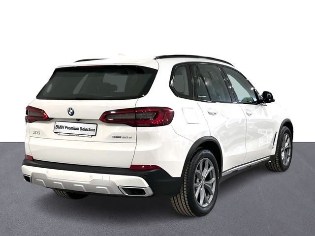 BMW X5 xDrive30d color Blanco. Año 2020. 195KW(265CV). Diésel. En concesionario Engasa S.A. de Valencia