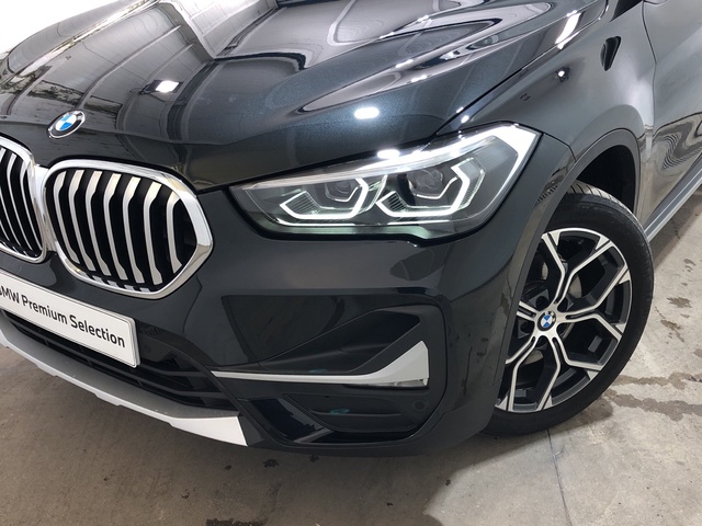 BMW X1 xDrive18d color Negro. Año 2021. 110KW(150CV). Diésel. En concesionario Movilnorte El Plantio de Madrid