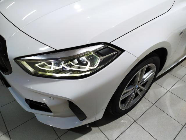 BMW Serie 1 118d color Blanco. Año 2020. 110KW(150CV). Diésel. En concesionario Hispamovil Elche de Alicante