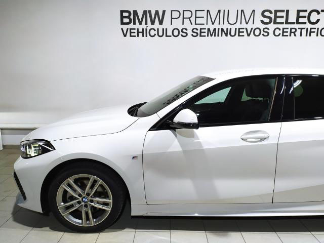 BMW Serie 1 118d color Blanco. Año 2020. 110KW(150CV). Diésel. En concesionario Hispamovil Elche de Alicante