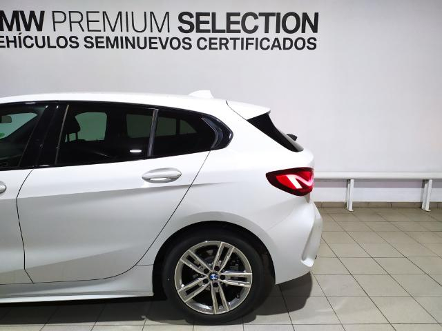 BMW Serie 1 118d color Blanco. Año 2020. 110KW(150CV). Diésel. En concesionario Hispamovil Elche de Alicante