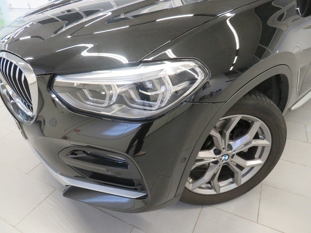 BMW X4 xDrive20d color Negro. Año 2021. 140KW(190CV). Diésel. En concesionario Lugauto S.A. de Lugo