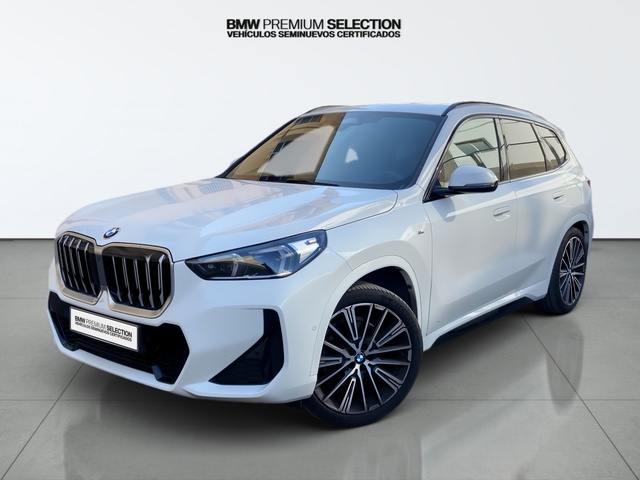 BMW X1 sDrive20i color Blanco. Año 2023. 125KW(170CV). Gasolina. En concesionario Automotor Premium Velázquez - Málaga de Málaga