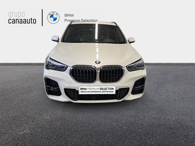 BMW X1 xDrive25e color Blanco. Año 2020. 162KW(220CV). Híbrido Electro/Gasolina. En concesionario CANAAUTO - TACO de Sta. C. Tenerife