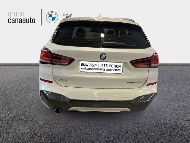 BMW X1 xDrive25e color Blanco. Año 2020. 162KW(220CV). Híbrido Electro/Gasolina. En concesionario CANAAUTO - TACO de Sta. C. Tenerife