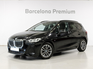 Fotos de BMW Serie 2 218d Active Tourer color Negro. Año 2023. 110KW(150CV). Diésel. En concesionario Barcelona Premium -- GRAN VIA de Barcelona