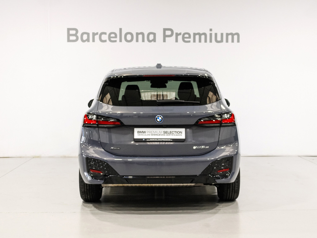 BMW Serie 2 225e Active Tourer color Gris. Año 2024. 180KW(245CV). Híbrido Electro/Gasolina. En concesionario Barcelona Premium -- GRAN VIA de Barcelona