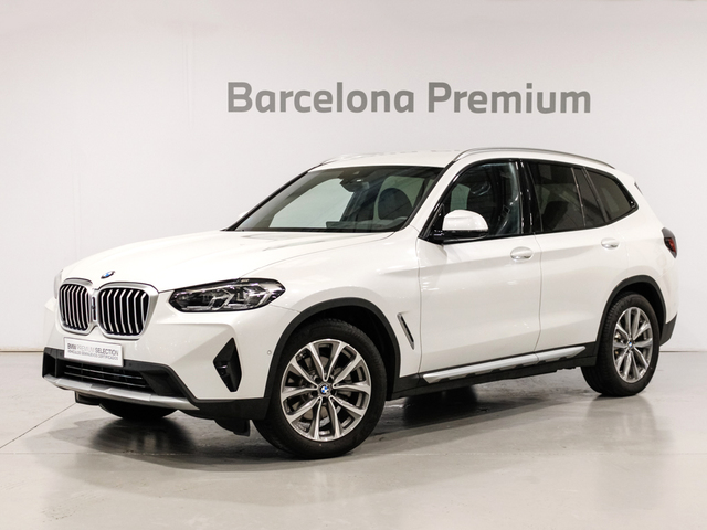 BMW X3 xDrive20d color Blanco. Año 2024. 140KW(190CV). Diésel. En concesionario Barcelona Premium -- GRAN VIA de Barcelona