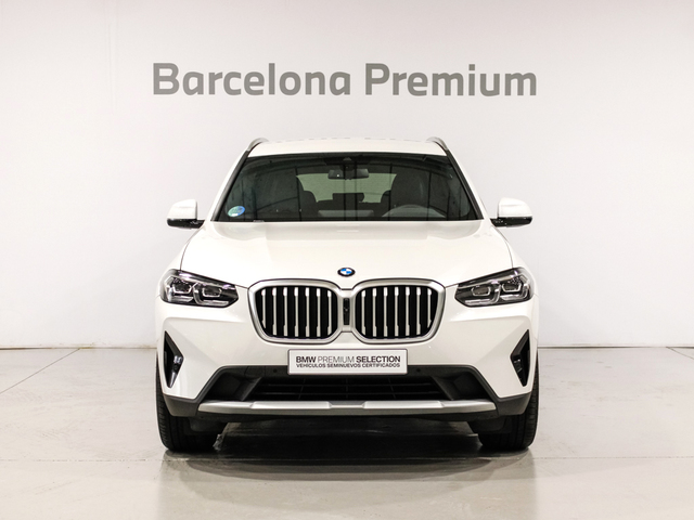 BMW X3 xDrive20d color Blanco. Año 2024. 140KW(190CV). Diésel. En concesionario Barcelona Premium -- GRAN VIA de Barcelona