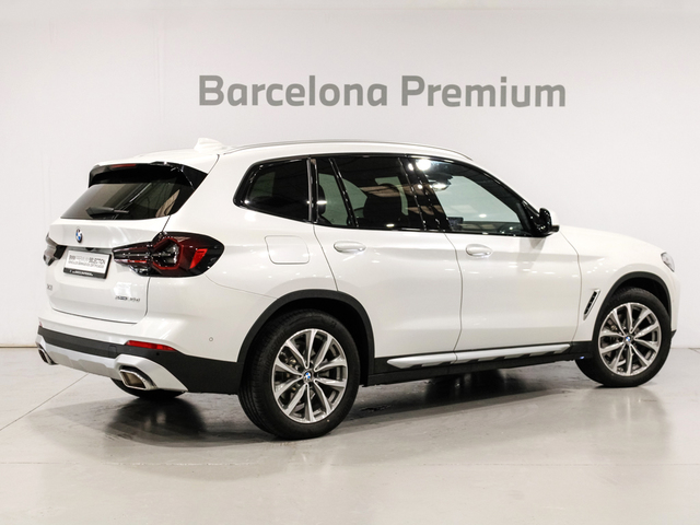 BMW X3 xDrive20d color Blanco. Año 2024. 140KW(190CV). Diésel. En concesionario Barcelona Premium -- GRAN VIA de Barcelona