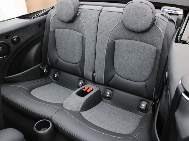 fotoG 8 del MINI MINI Cabrio Cooper 100 kW (136 CV) 136cv Gasolina del 2024 en Zaragoza