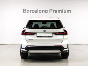 BMW iX1 xDrive30 color Blanco. Año 2024. 230KW(313CV). Eléctrico. En concesionario Barcelona Premium -- GRAN VIA de Barcelona