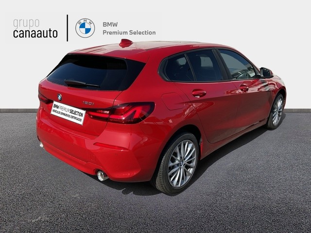 BMW Serie 1 120i color Rojo. Año 2024. 131KW(178CV). Gasolina. En concesionario RAC MAS MOTOR de Sta. C. Tenerife