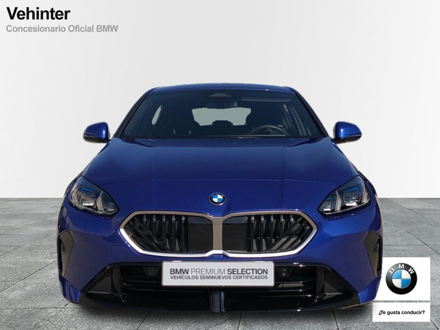 BMW Serie 1 120d color Azul. Año 2024. 120KW(163CV). Diésel. En concesionario Momentum S.A. de Madrid