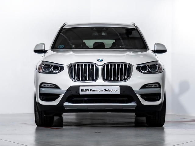 BMW X3 xDrive20d color Blanco. Año 2019. 140KW(190CV). Diésel. En concesionario Oliva Motor Tarragona de Tarragona