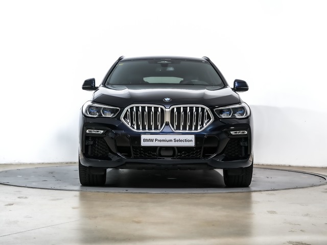 BMW X6 xDrive30d color Negro. Año 2020. 195KW(265CV). Diésel. En concesionario Oliva Motor Tarragona de Tarragona