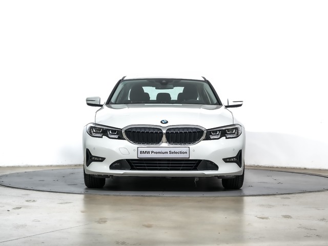 BMW Serie 3 318d color Blanco. Año 2019. 110KW(150CV). Diésel. En concesionario Oliva Motor Tarragona de Tarragona