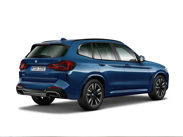 BMW iX3 M Sport color Azul. Año 2023. 210KW(286CV). Eléctrico. En concesionario Oliva Motor Tarragona de Tarragona