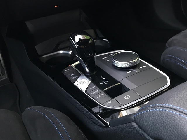 BMW Serie 2 220d Gran Coupe color Blanco. Año 2024. 140KW(190CV). Diésel. En concesionario Celtamotor Pontevedra de Pontevedra