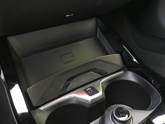 BMW Serie 2 220d Gran Coupe color Blanco. Año 2024. 140KW(190CV). Diésel. En concesionario Celtamotor Pontevedra de Pontevedra