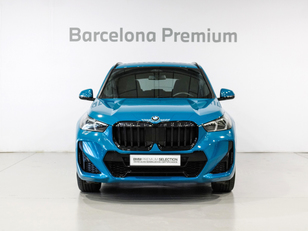 Fotos de BMW X1 sDrive18d color Azul. Año 2023. 110KW(150CV). Diésel. En concesionario Barcelona Premium -- GRAN VIA de Barcelona