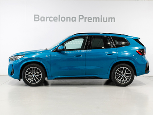 Fotos de BMW X1 sDrive18d color Azul. Año 2023. 110KW(150CV). Diésel. En concesionario Barcelona Premium -- GRAN VIA de Barcelona