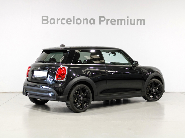 fotoG 3 del MINI MINI 3 Puertas Cooper 100 kW (136 CV) 136cv Gasolina del 2024 en Barcelona