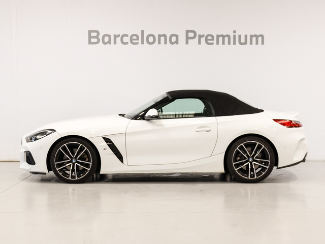 BMW Z4 sDrive20i Cabrio color Blanco. Año 2020. 145KW(197CV). Gasolina. En concesionario Barcelona Premium -- GRAN VIA de Barcelona