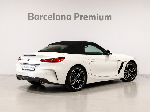 BMW Z4 sDrive20i Cabrio color Blanco. Año 2020. 145KW(197CV). Gasolina. En concesionario Barcelona Premium -- GRAN VIA de Barcelona