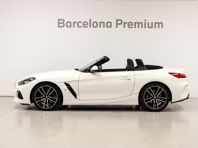 BMW Z4 sDrive20i Cabrio color Blanco. Año 2020. 145KW(197CV). Gasolina. En concesionario Barcelona Premium -- GRAN VIA de Barcelona