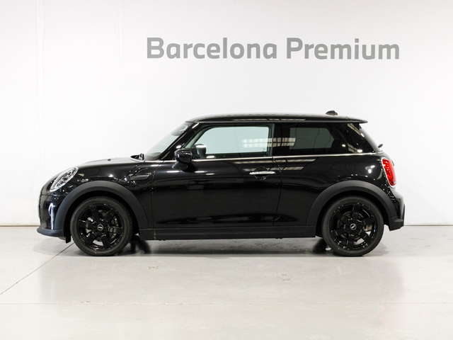 fotoG 2 del MINI MINI 3 Puertas Cooper 100 kW (136 CV) 136cv Gasolina del 2024 en Barcelona