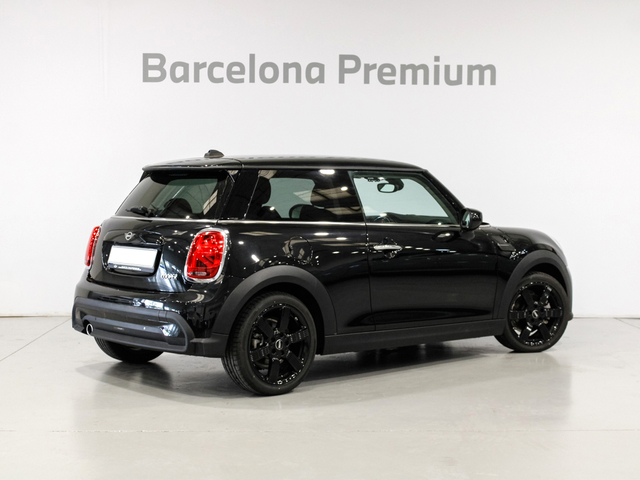 fotoG 3 del MINI MINI 3 Puertas Cooper 100 kW (136 CV) 136cv Gasolina del 2024 en Barcelona