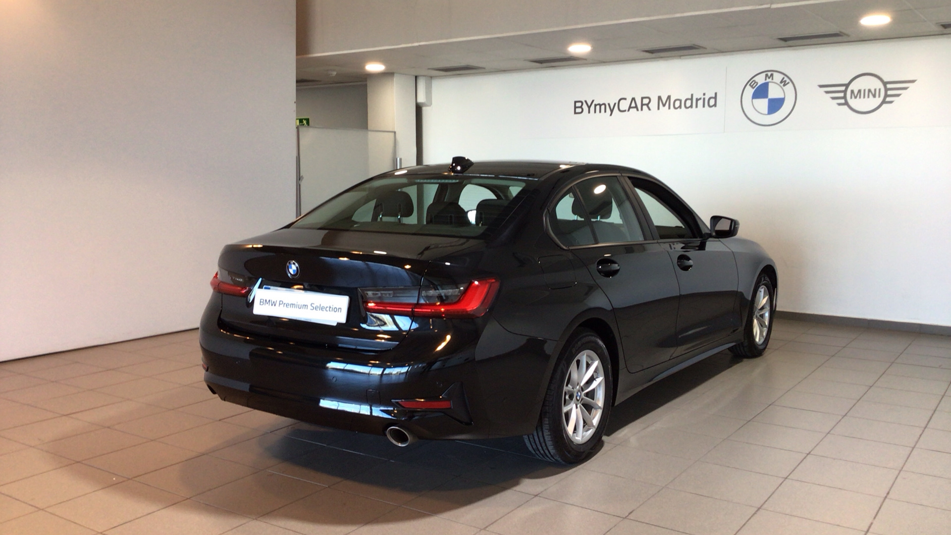 BMW Serie 3 320d color Negro. Año 2020. 140KW(190CV). Diésel. En concesionario BYmyCAR Madrid - Alcalá de Madrid