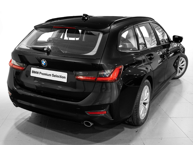 BMW Serie 3 318d Touring color Negro. Año 2020. 110KW(150CV). Diésel. En concesionario Caetano Cuzco, Alcalá de Madrid