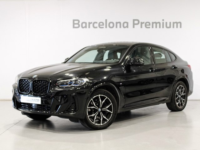 BMW X4 xDrive30d color Negro. Año 2024. 210KW(286CV). Diésel. En concesionario Barcelona Premium -- GRAN VIA de Barcelona