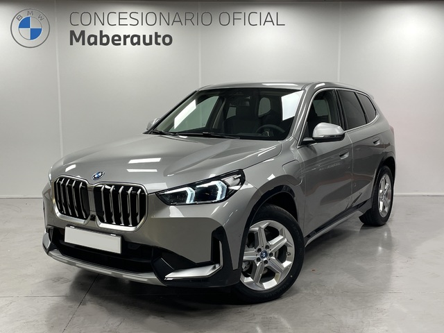 BMW X1 xDrive25e color Gris Plata. Año 2024. 180KW(245CV). Híbrido Electro/Gasolina. En concesionario Maberauto de Castellón