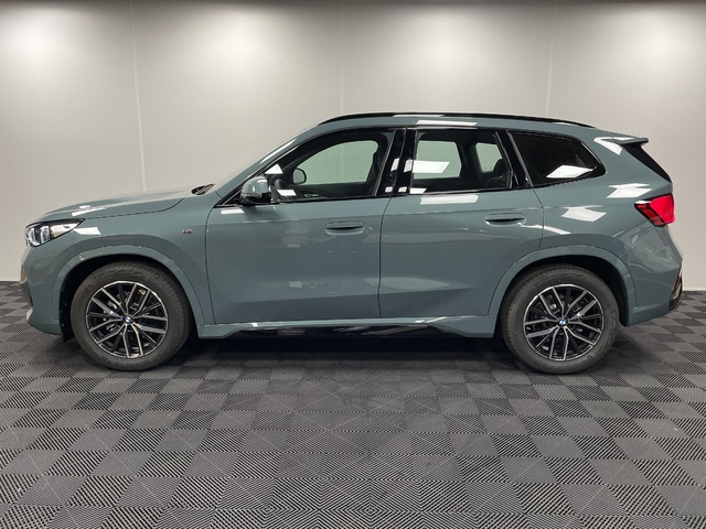 BMW X1 sDrive18d color Verde. Año 2024. 110KW(150CV). Diésel. En concesionario Maberauto de Castellón