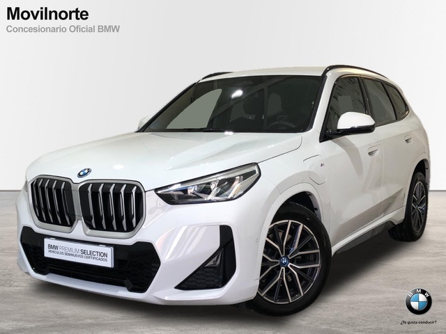 BMW X1 xDrive25e color Blanco. Año 2023. 180KW(245CV). Híbrido Electro/Gasolina. En concesionario Movilnorte El Plantio de Madrid