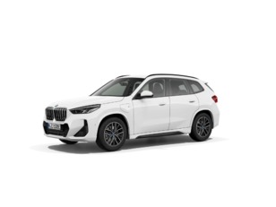 Fotos de BMW X1 xDrive25e color Blanco. Año 2023. 180KW(245CV). Híbrido Electro/Gasolina. En concesionario Movilnorte El Plantio de Madrid