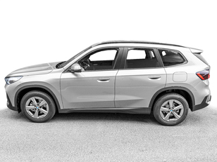 Fotos de BMW X1 xDrive20d color Gris Plata. Año 2024. 120KW(163CV). Diésel. En concesionario Caetano Cuzco, Alcalá de Madrid