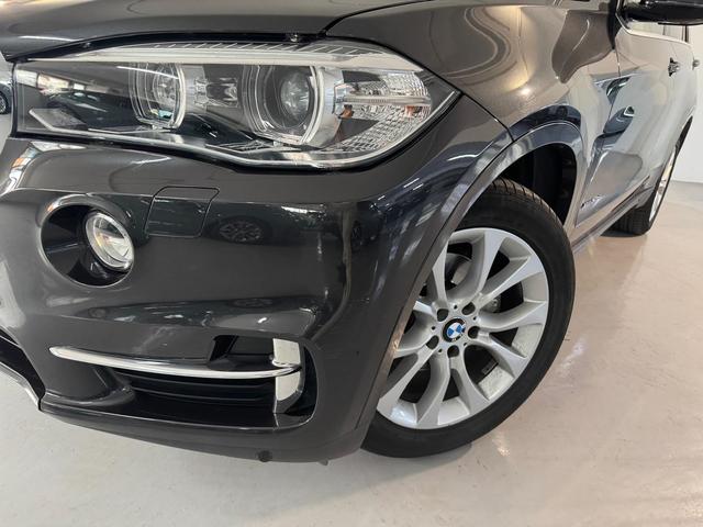 BMW X5 xDrive30d color Gris. Año 2018. 190KW(258CV). Diésel. En concesionario Lurauto Gipuzkoa de Guipuzcoa