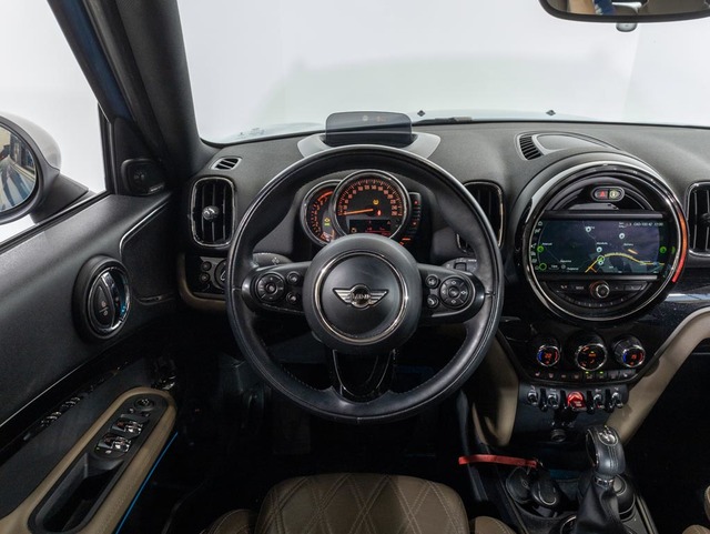 fotoG 25 del MINI MINI Countryman Cooper S ALL4 141 kW (192 CV) 192cv Gasolina del 2016 en Girona