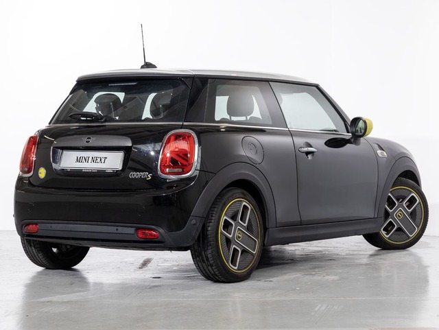 fotoG 3 del MINI MINI 3 Puertas Cooper SE 135 kW (184 CV) 184cv Eléctrico del 2021 en Girona