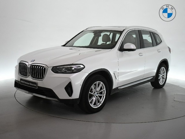 BMW X3 xDrive20d color Blanco. Año 2022. 140KW(190CV). Diésel. En concesionario BYmyCAR Madrid - Alcalá de Madrid