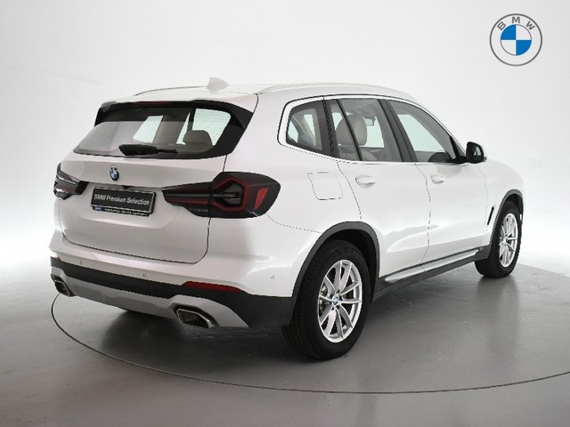 BMW X3 xDrive20d color Blanco. Año 2022. 140KW(190CV). Diésel. En concesionario BYmyCAR Madrid - Alcalá de Madrid