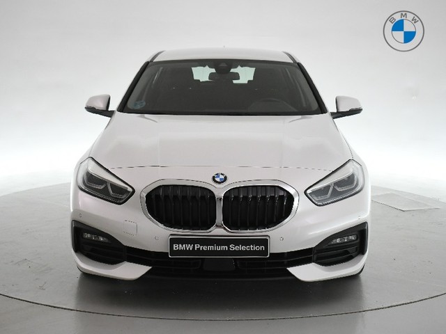 BMW Serie 1 118d color Blanco. Año 2021. 110KW(150CV). Diésel. En concesionario BYmyCAR Madrid - Alcalá de Madrid