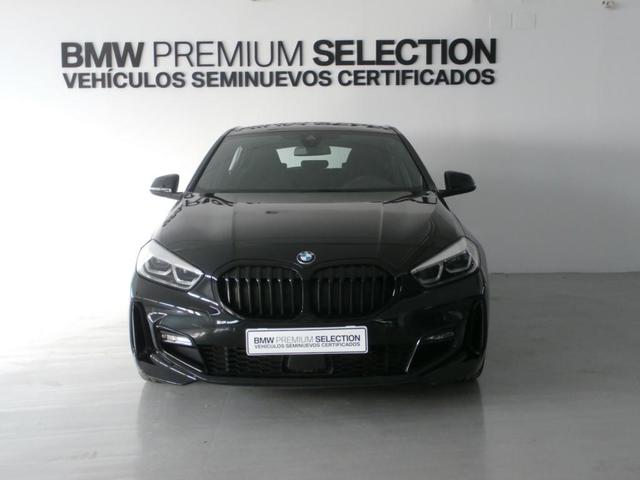 BMW Serie 1 116d color Negro. Año 2021. 85KW(116CV). Diésel. En concesionario Lurauto - Gipuzkoa de Guipuzcoa